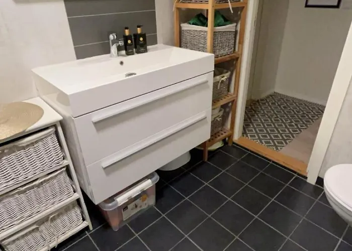 Central, Roomy, Free Parking, Fireplace, View